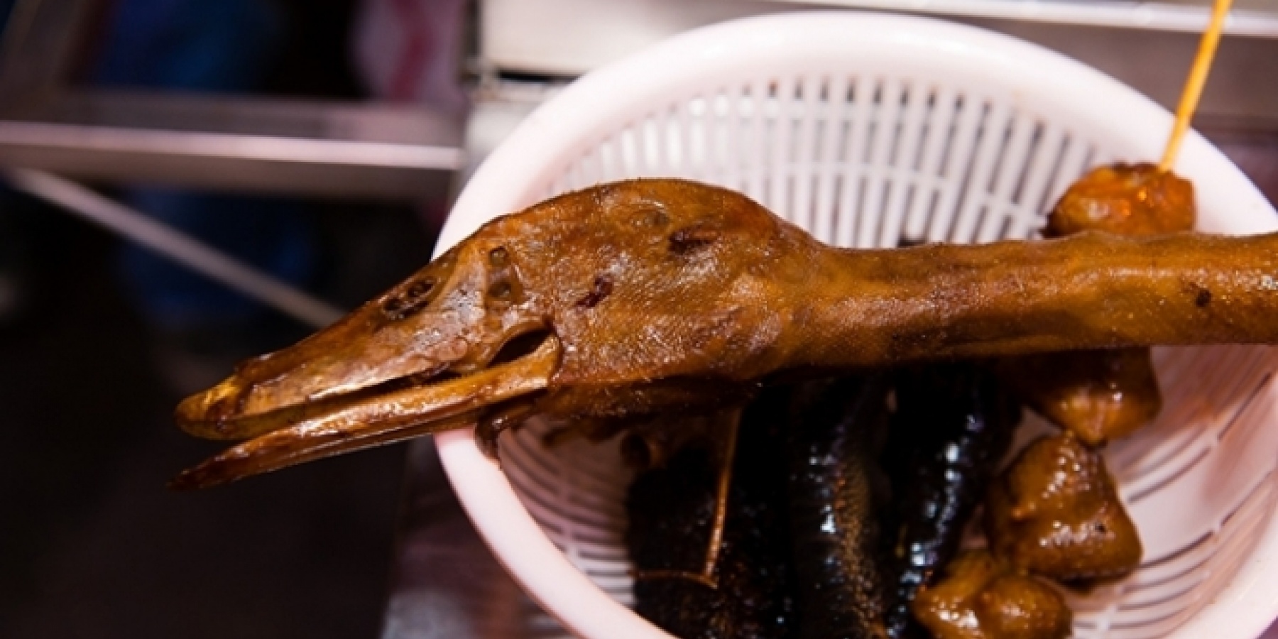 台湾で大人気の肴はコレ!
屋台料理の「ルーウェイ」とは!?