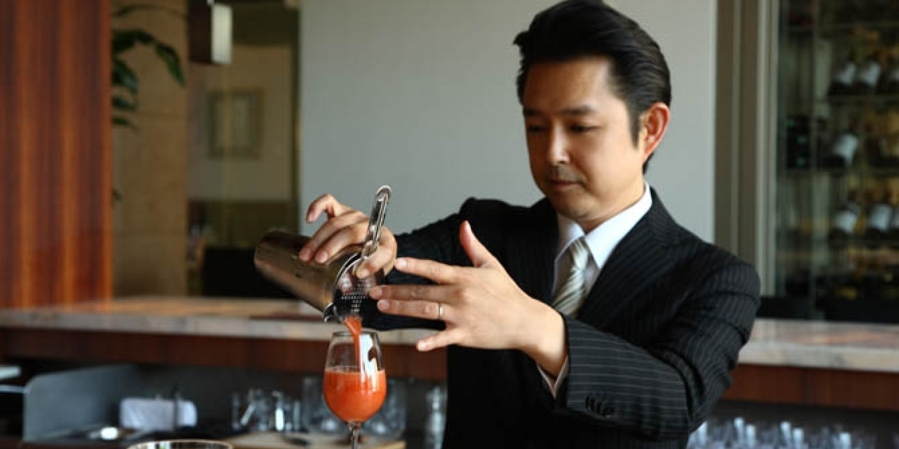 世界を驚かせた
Mr.アイスマンと呼ばれる
日本人バーテンダー。<後編>