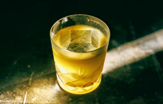 菊とアブサン